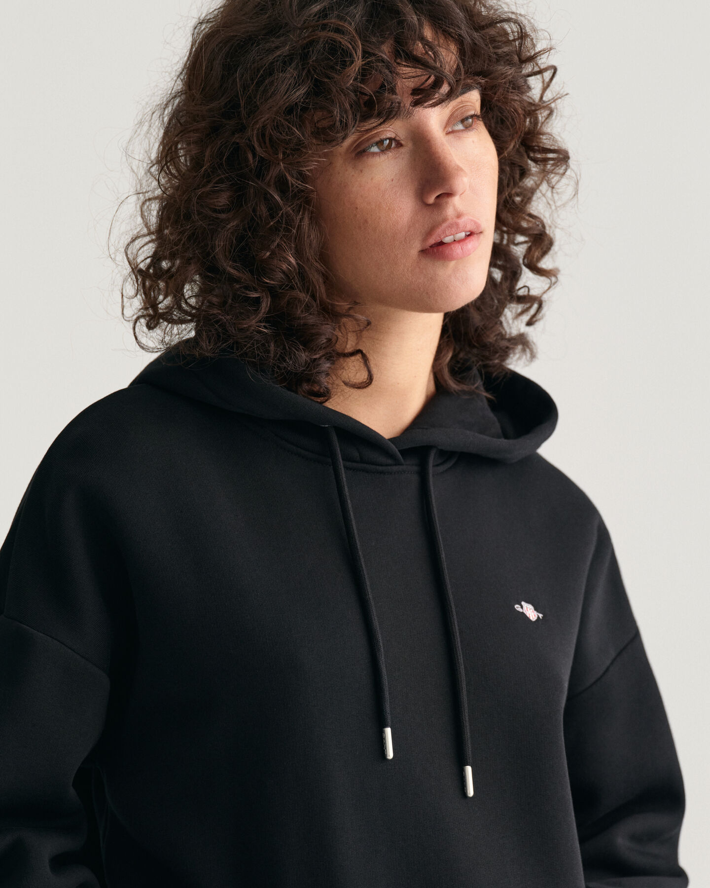 Felpa Shield con cappuccio