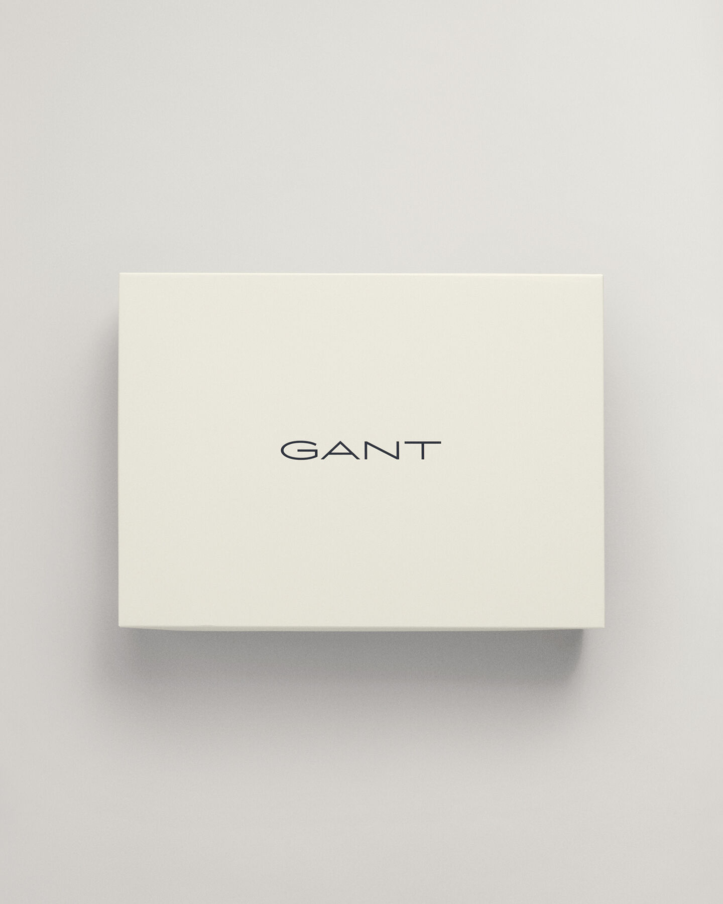 Set regalo berretto e guanti con stemma G