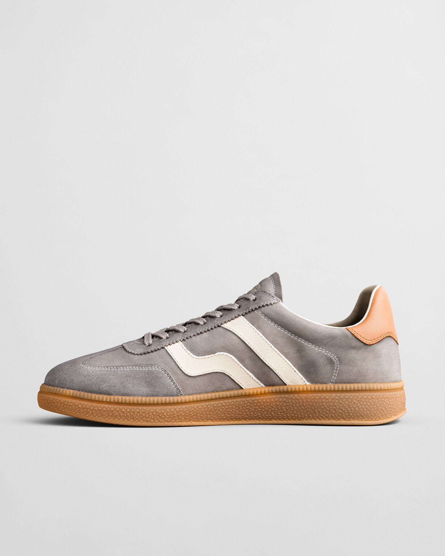 Sneakers Cuzmo in camoscio