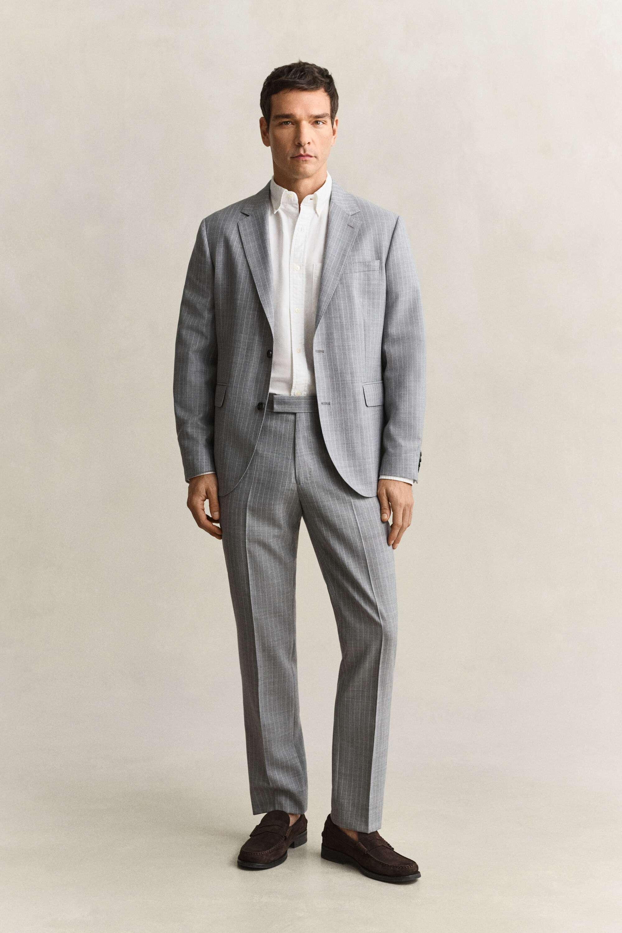 Pantaloni gessati eleganti