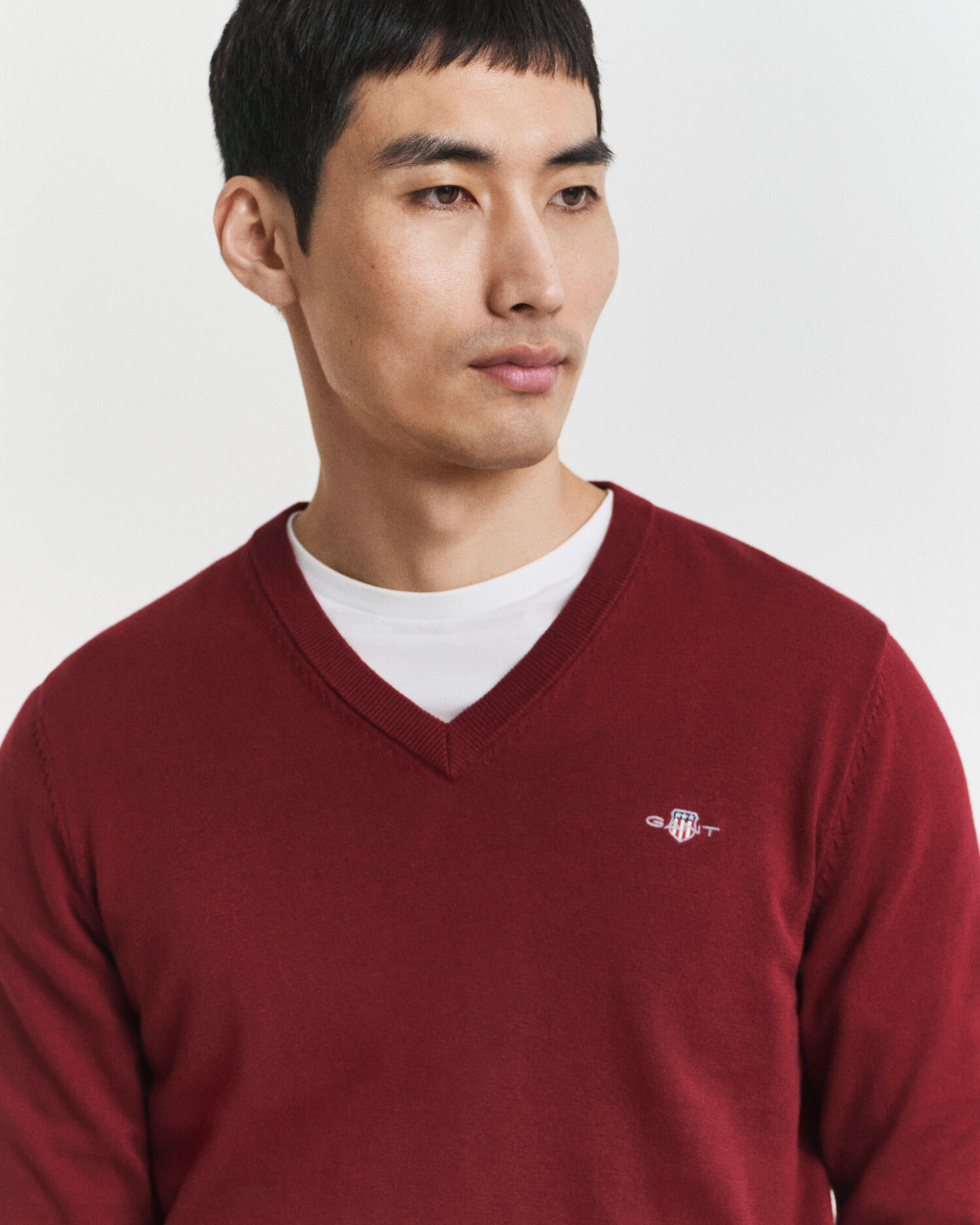 Maglia in cotone con scollo a V classico