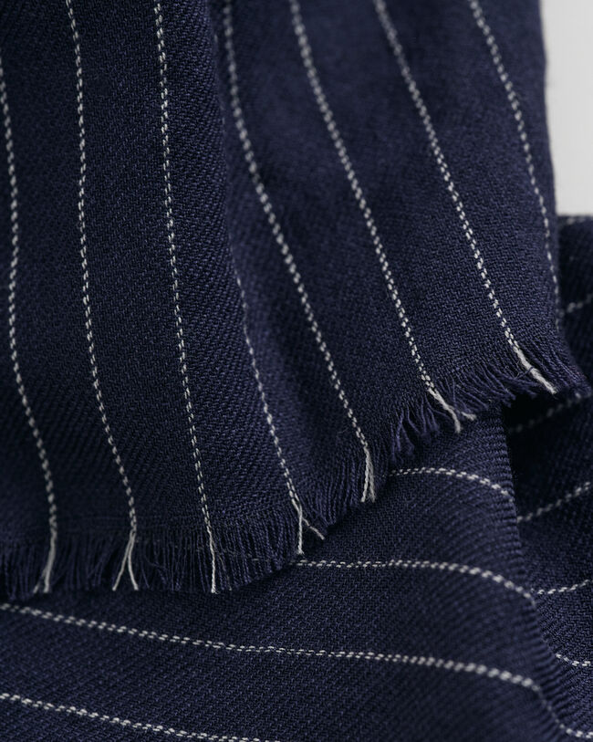 Sciarpa gessata in finissima lana merino