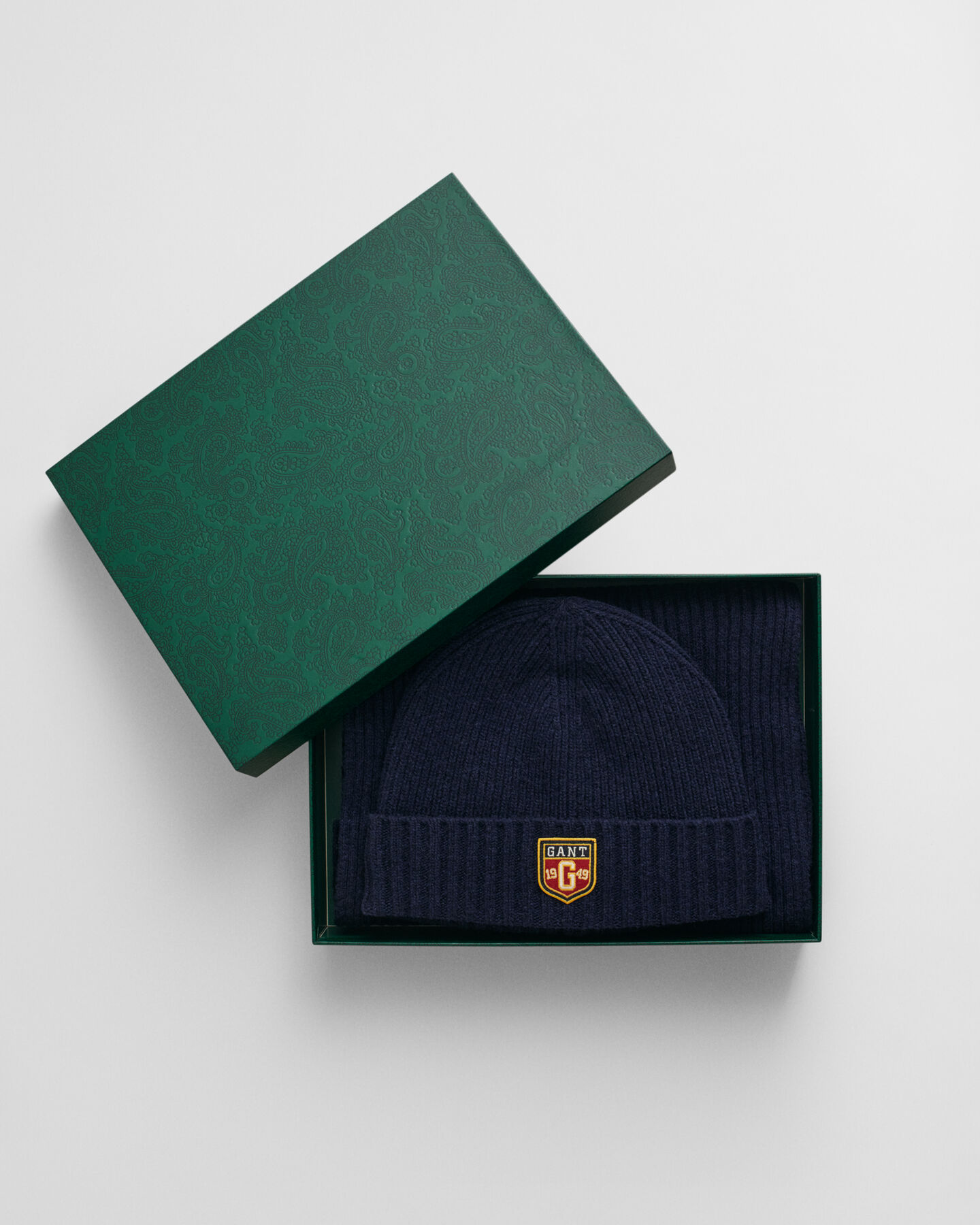 Set regalo berretto e sciarpa in lana con stemma