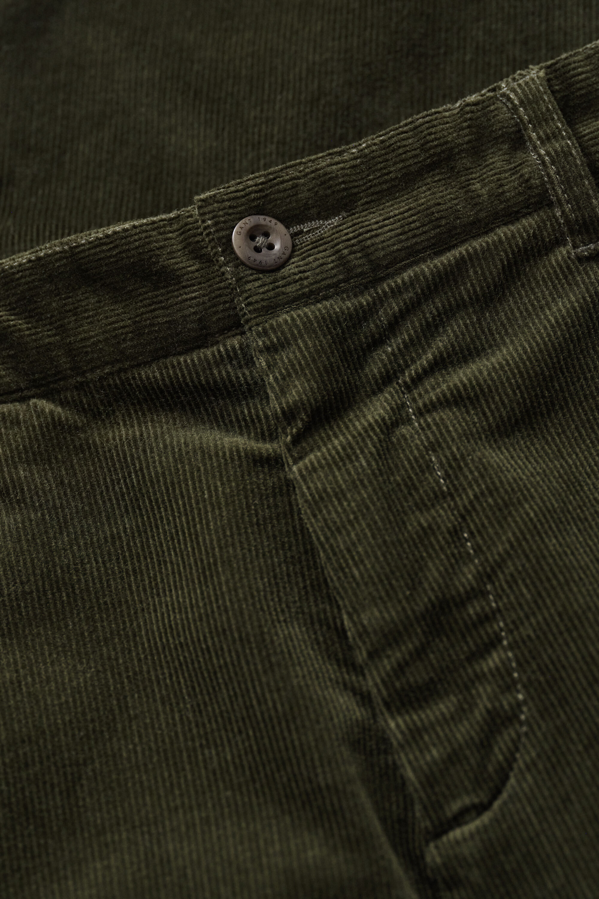 Pantaloni chino in velluto a coste slim
