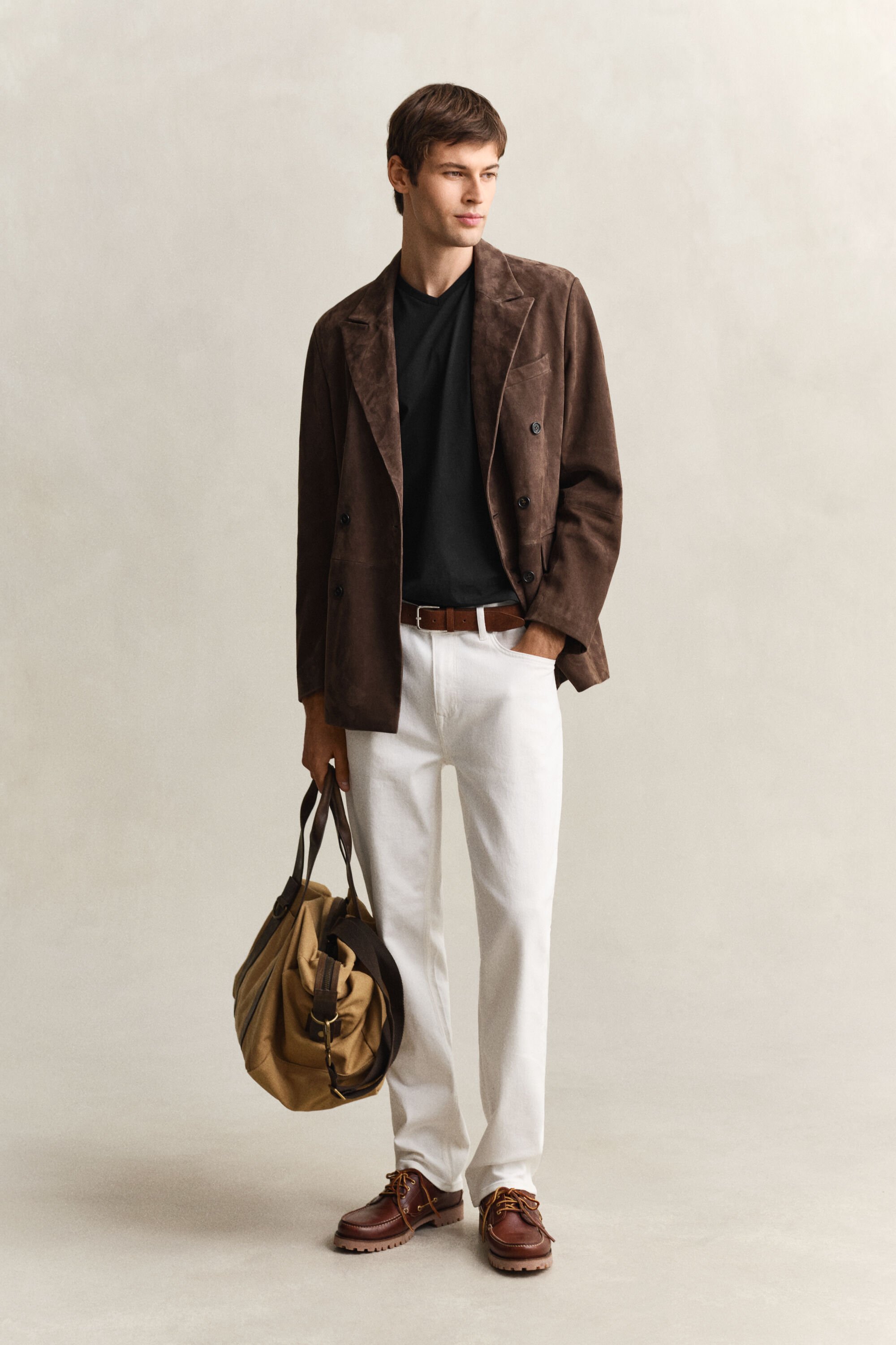 T-shirt Shield con scollo a V slim fit