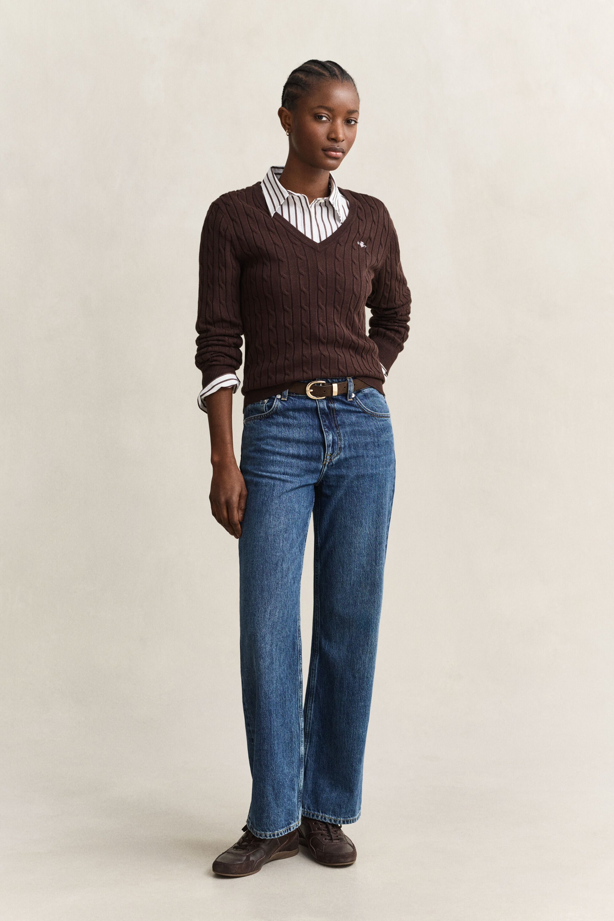 Maglia con scollo a V in cotone elasticizzato a trecce