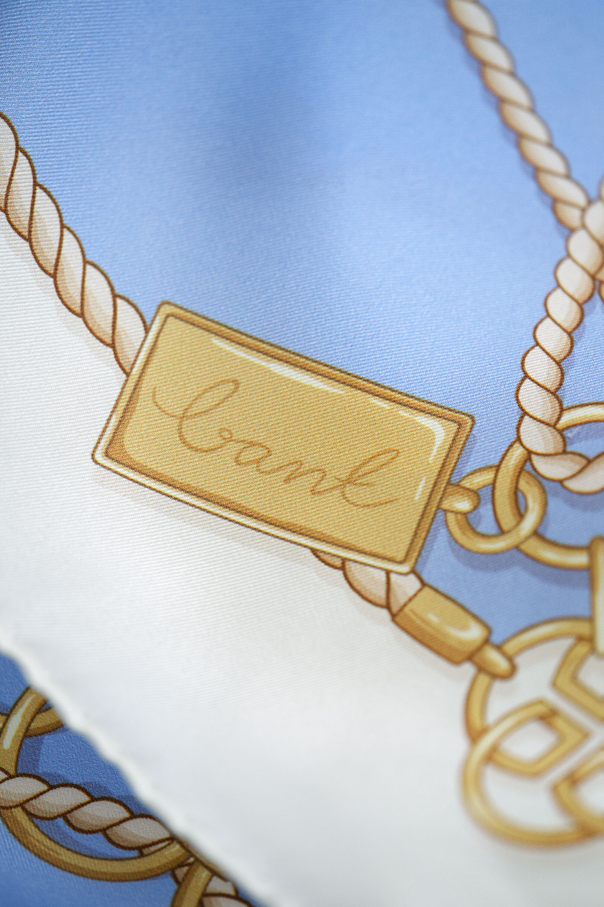 Foulard di seta con motivo a catene