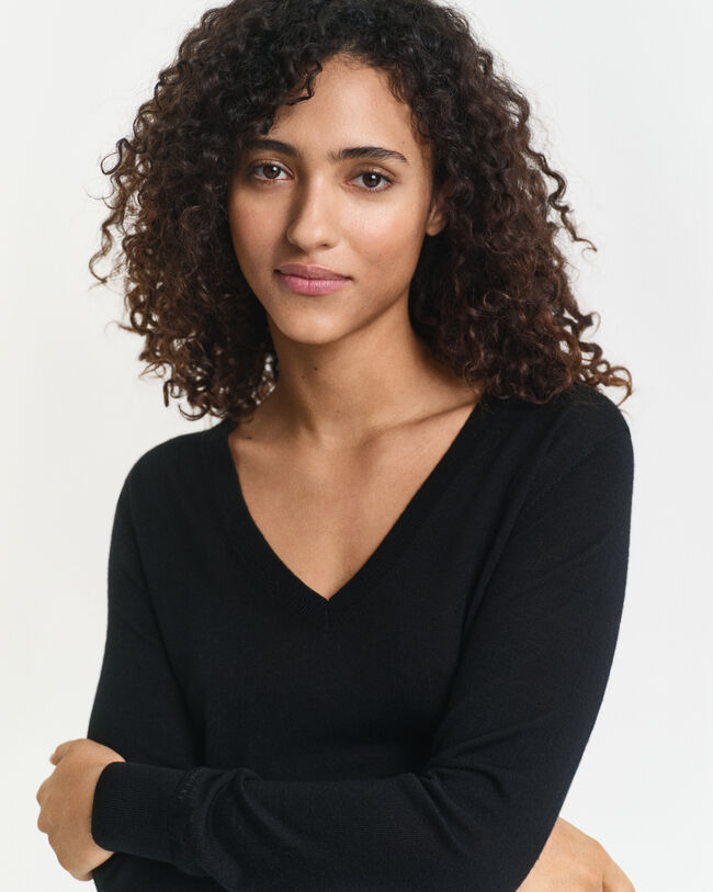 Maglia con scollo a V in finissima lana merino