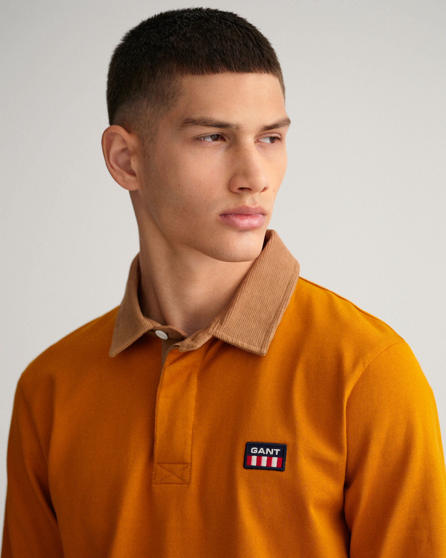 Heavy Rugger con colletto in velluto a coste