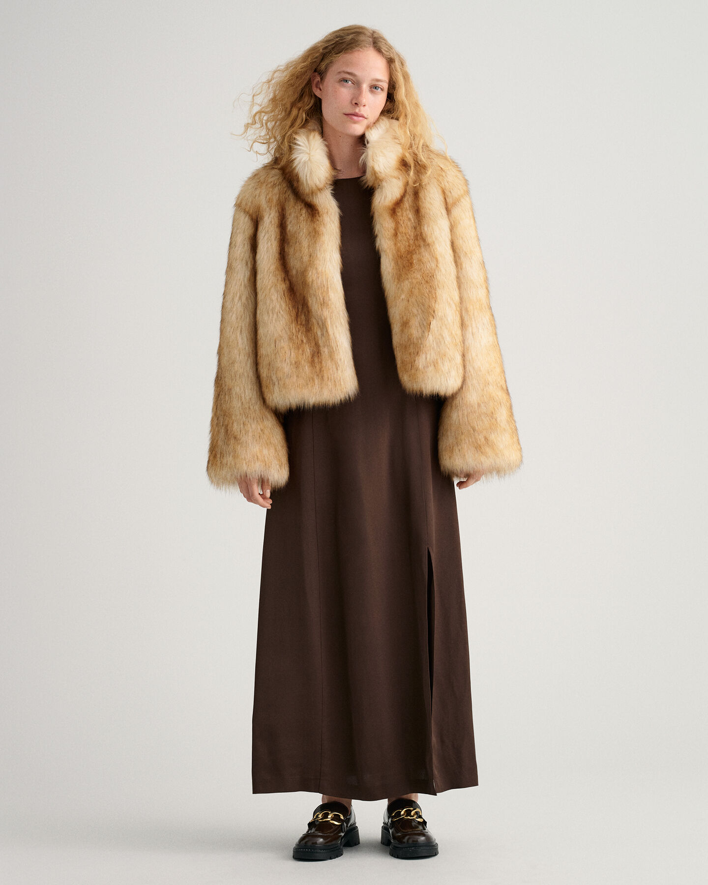 Maxi abito con schiena scoperta