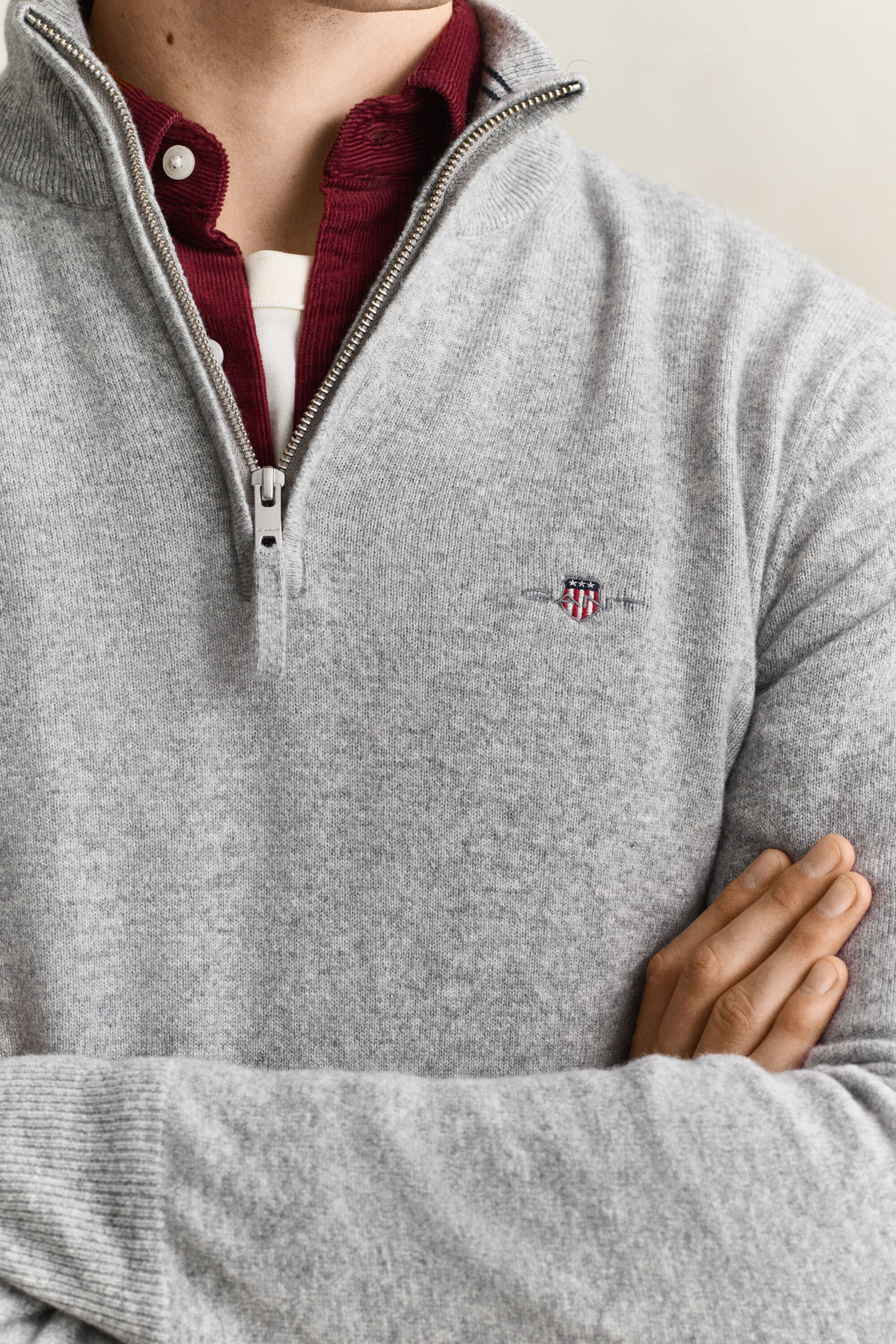 Maglia in lana d’agnello con zip corta