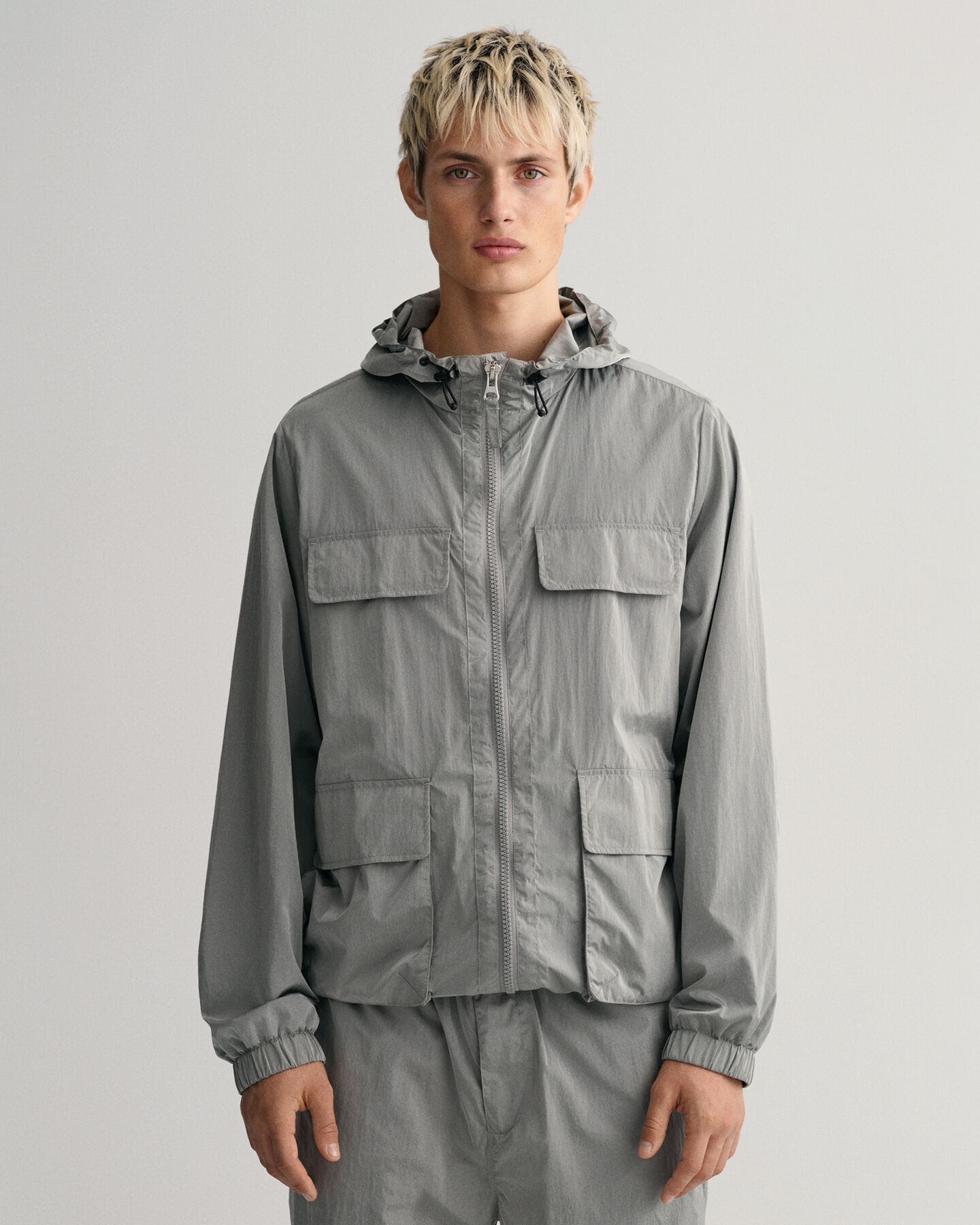 Giacca con cappuccio a 4 tasche