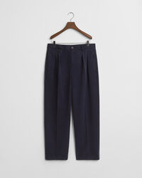 Pantaloni chino in twill di cotone con pinces relaxed fit