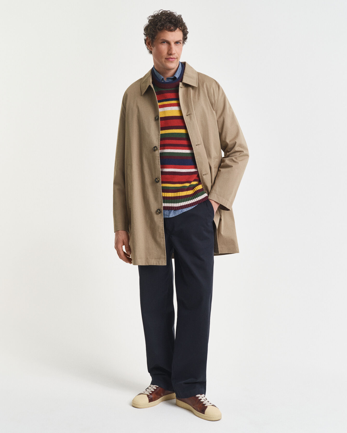 Maglia girocollo a righe multicolore