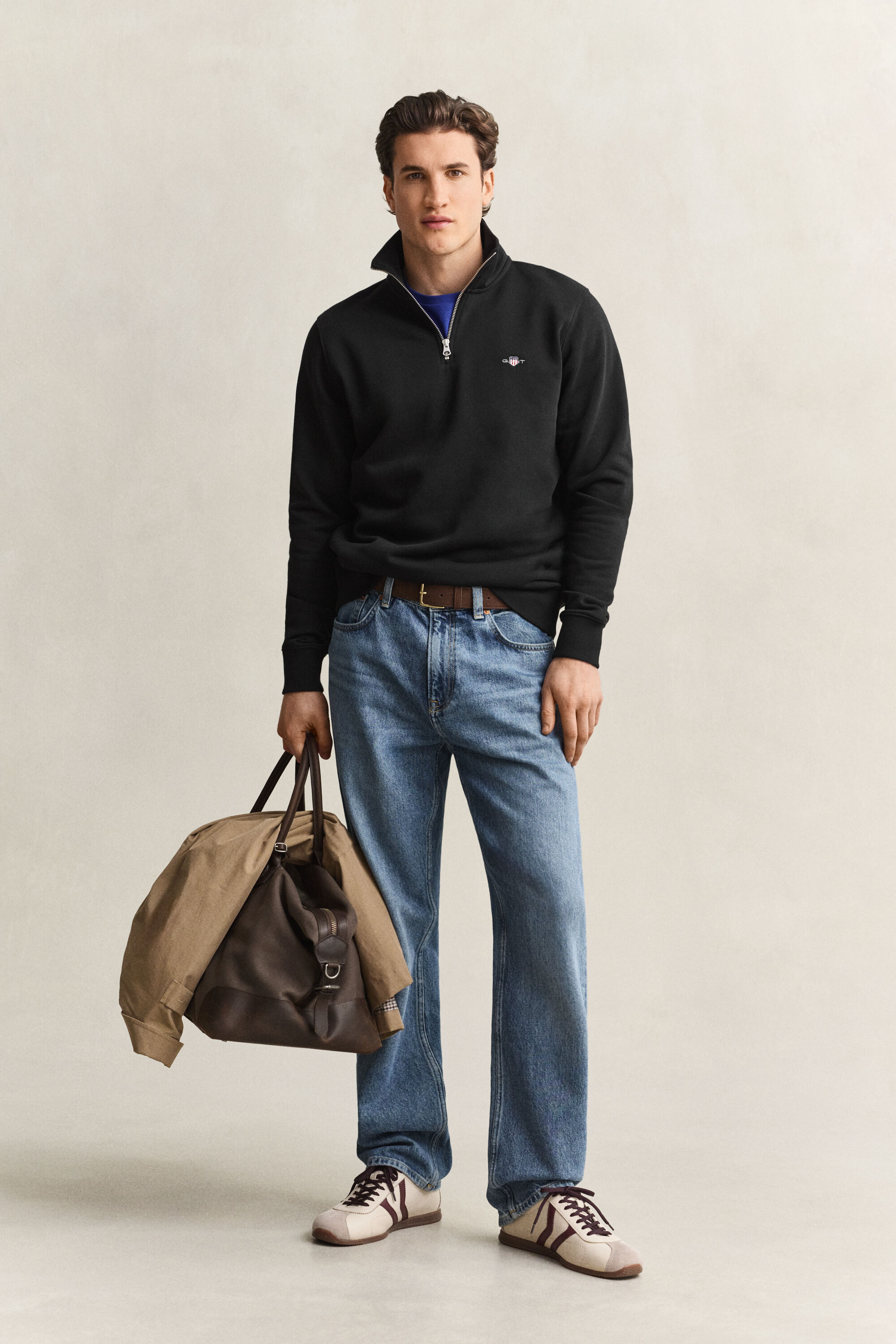Felpa Shield con zip corta