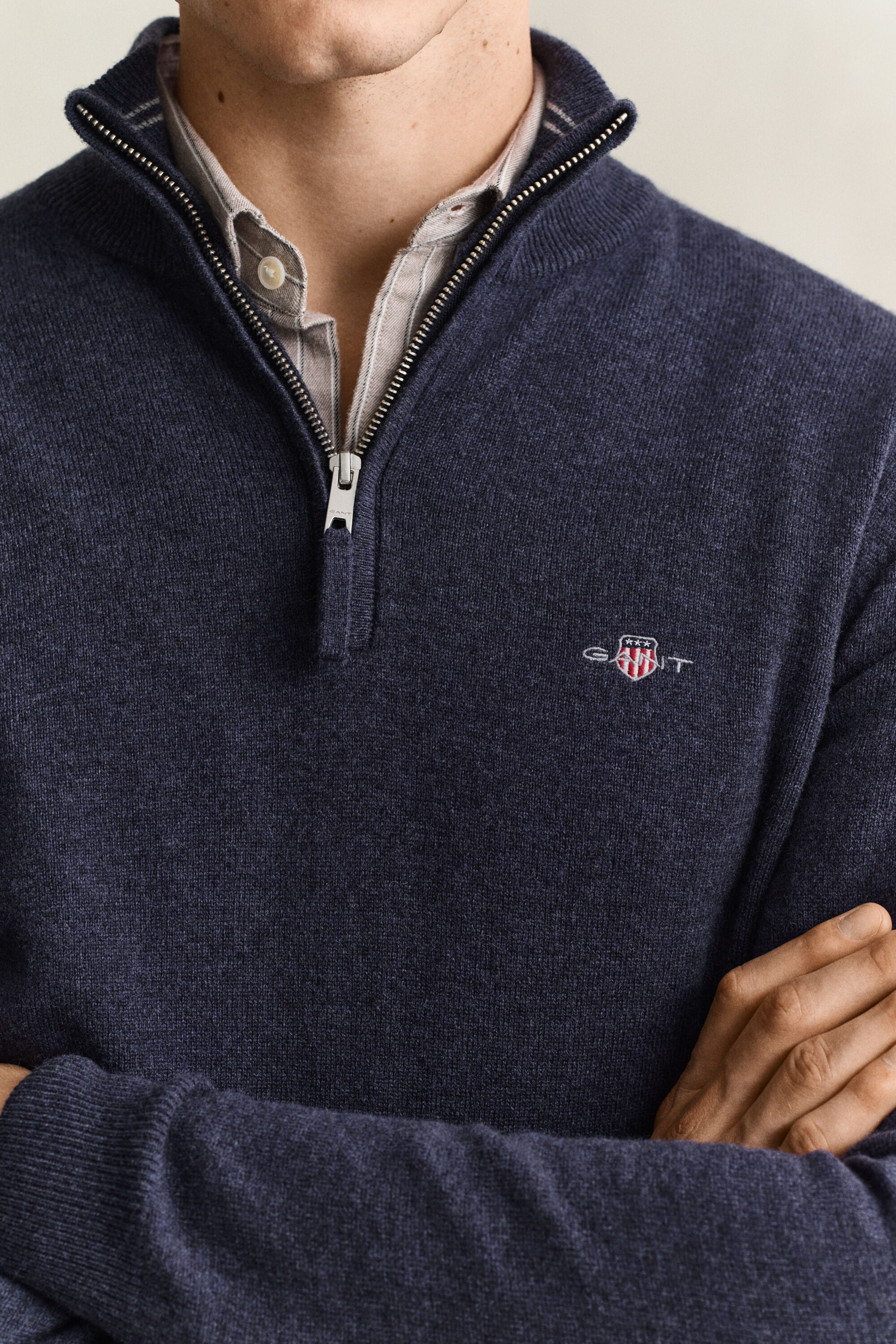 Maglia in lana d’agnello con zip corta