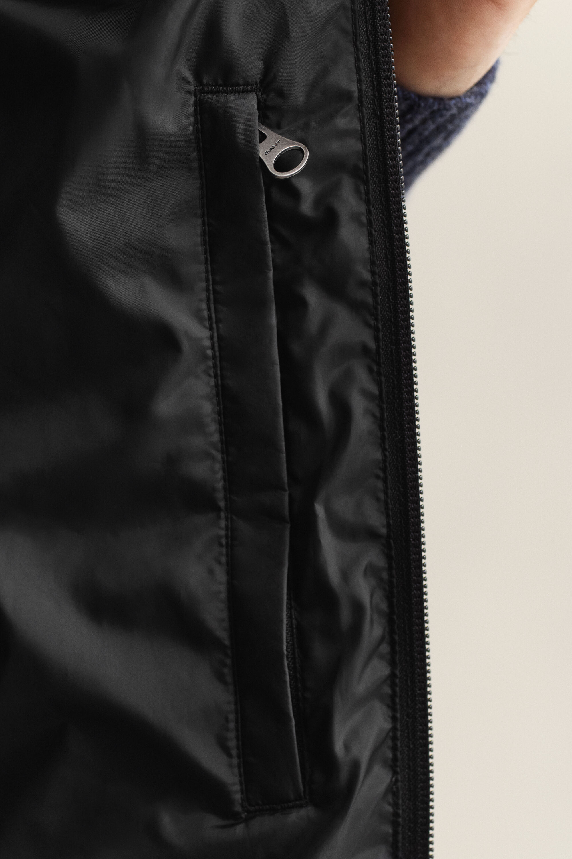 Smanicato leggero in piumino