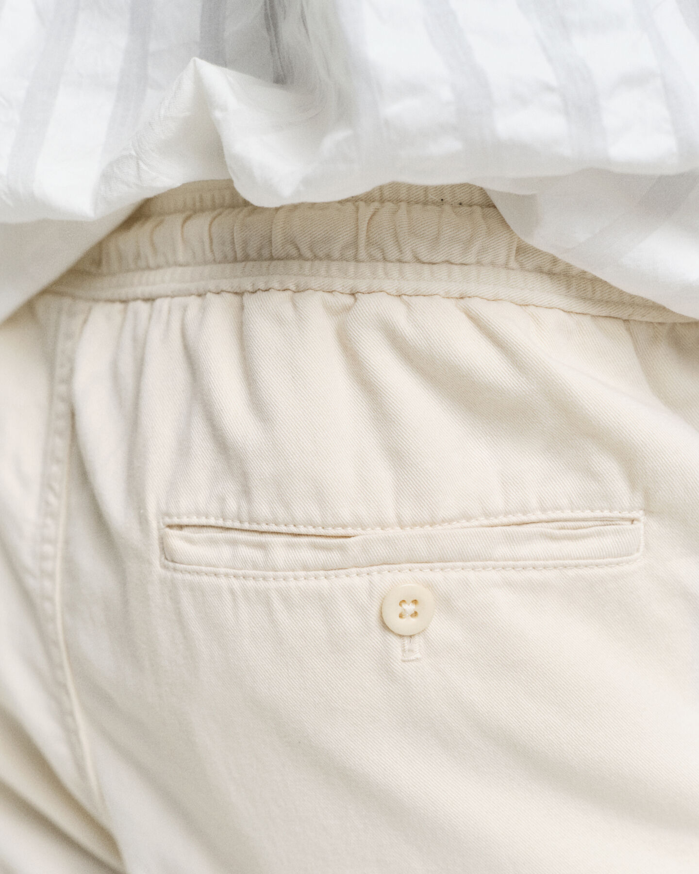 Pantaloncini effetto sbiadito con coulisse regular fit