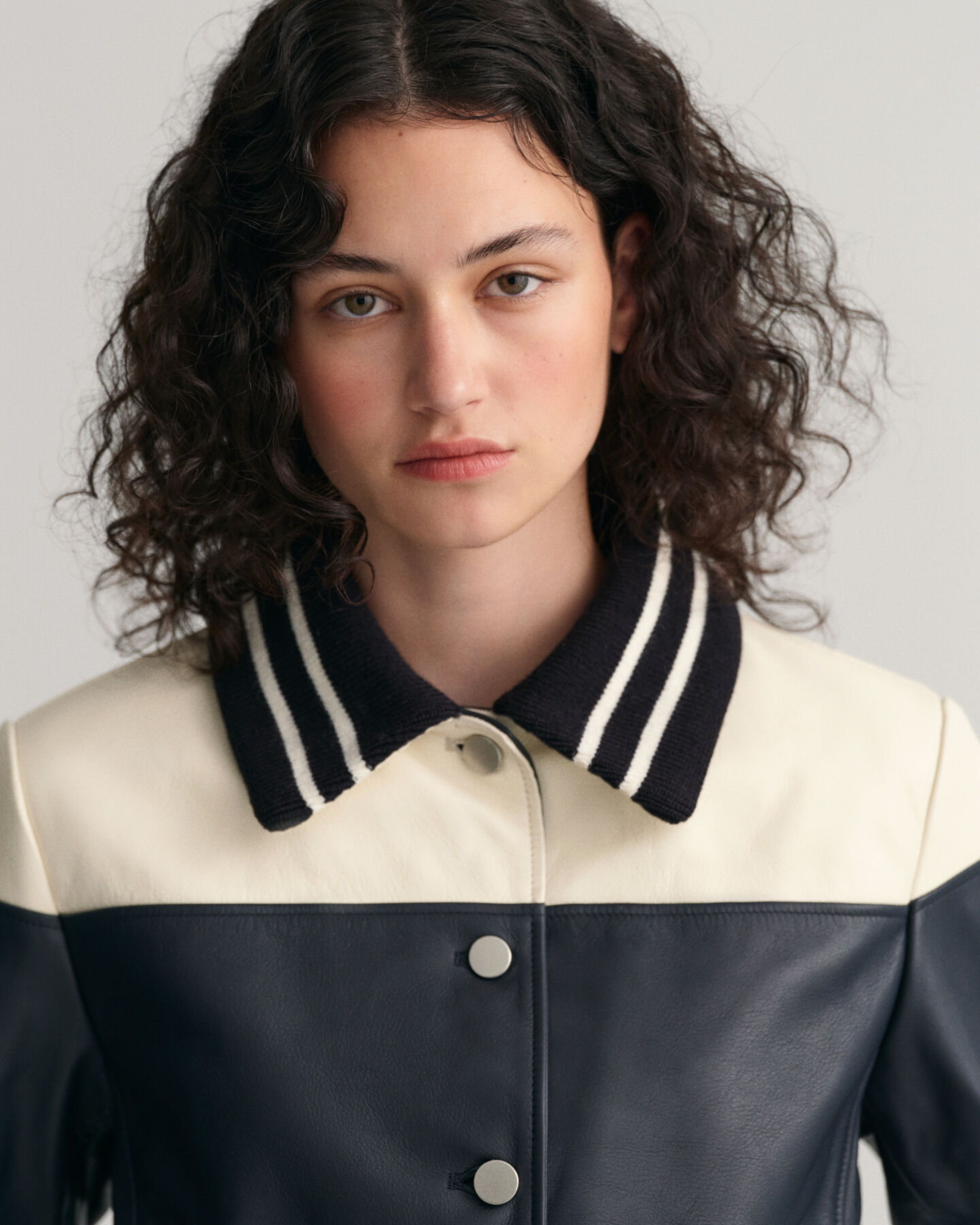 Giacca in pelle a blocchi di colore