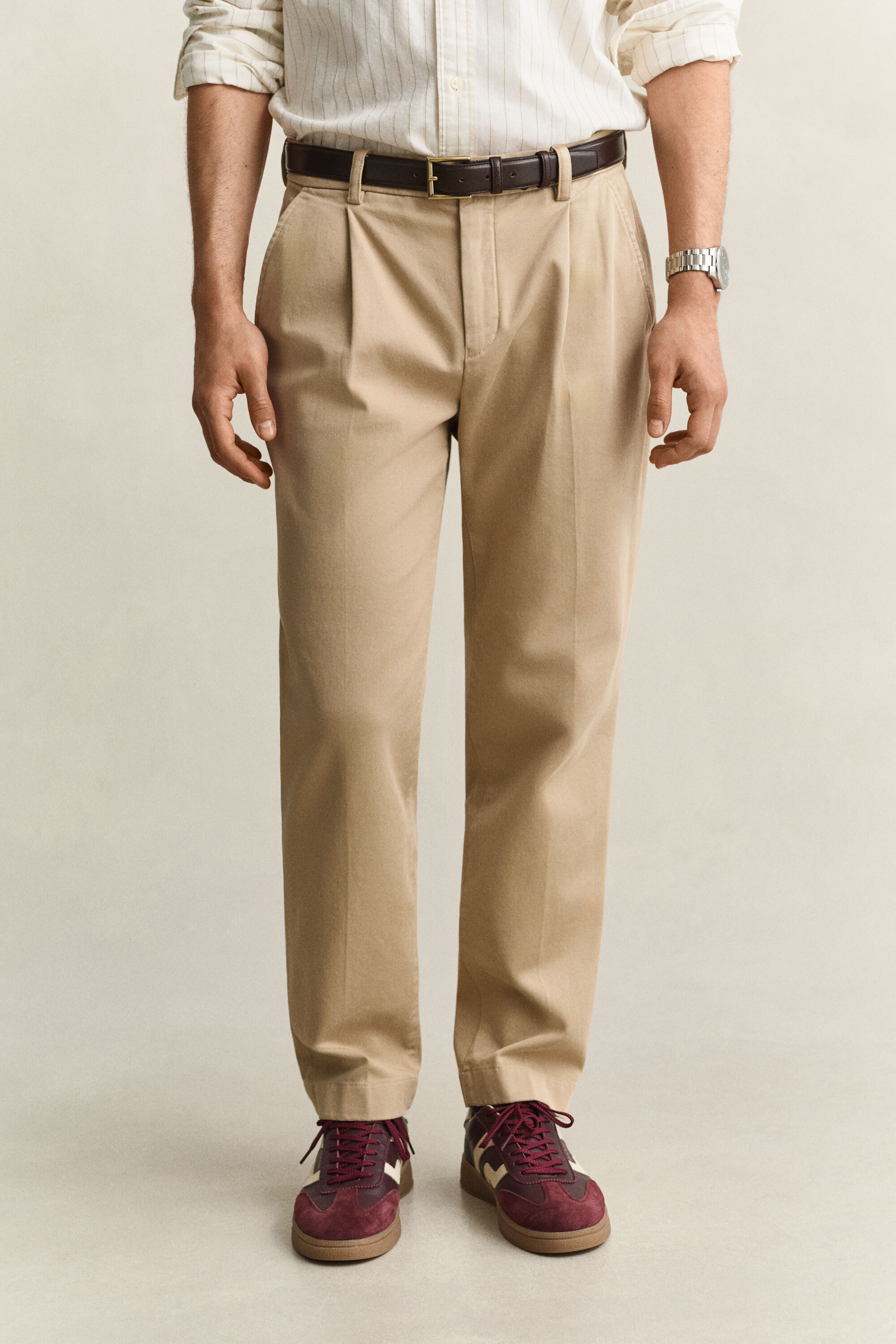 Pantaloni chino stretti in fondo