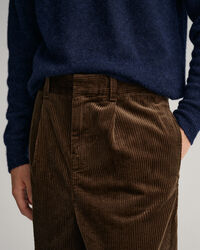 Pantaloni in velluto a coste ampi e voluminosi