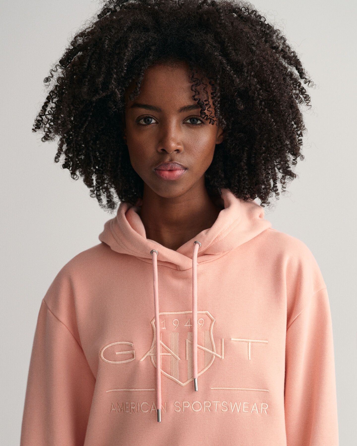 Abito Tonal Archive Shield