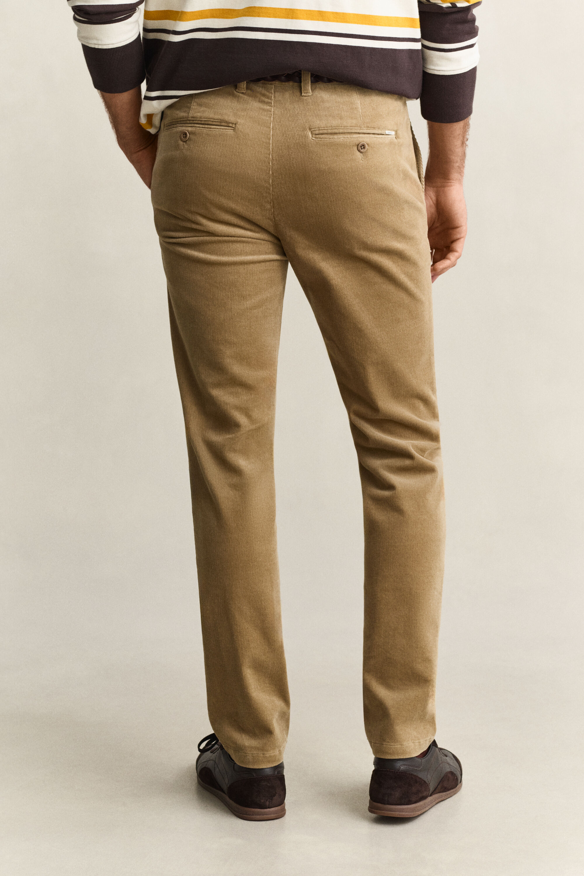 Pantaloni chino in velluto a coste slim