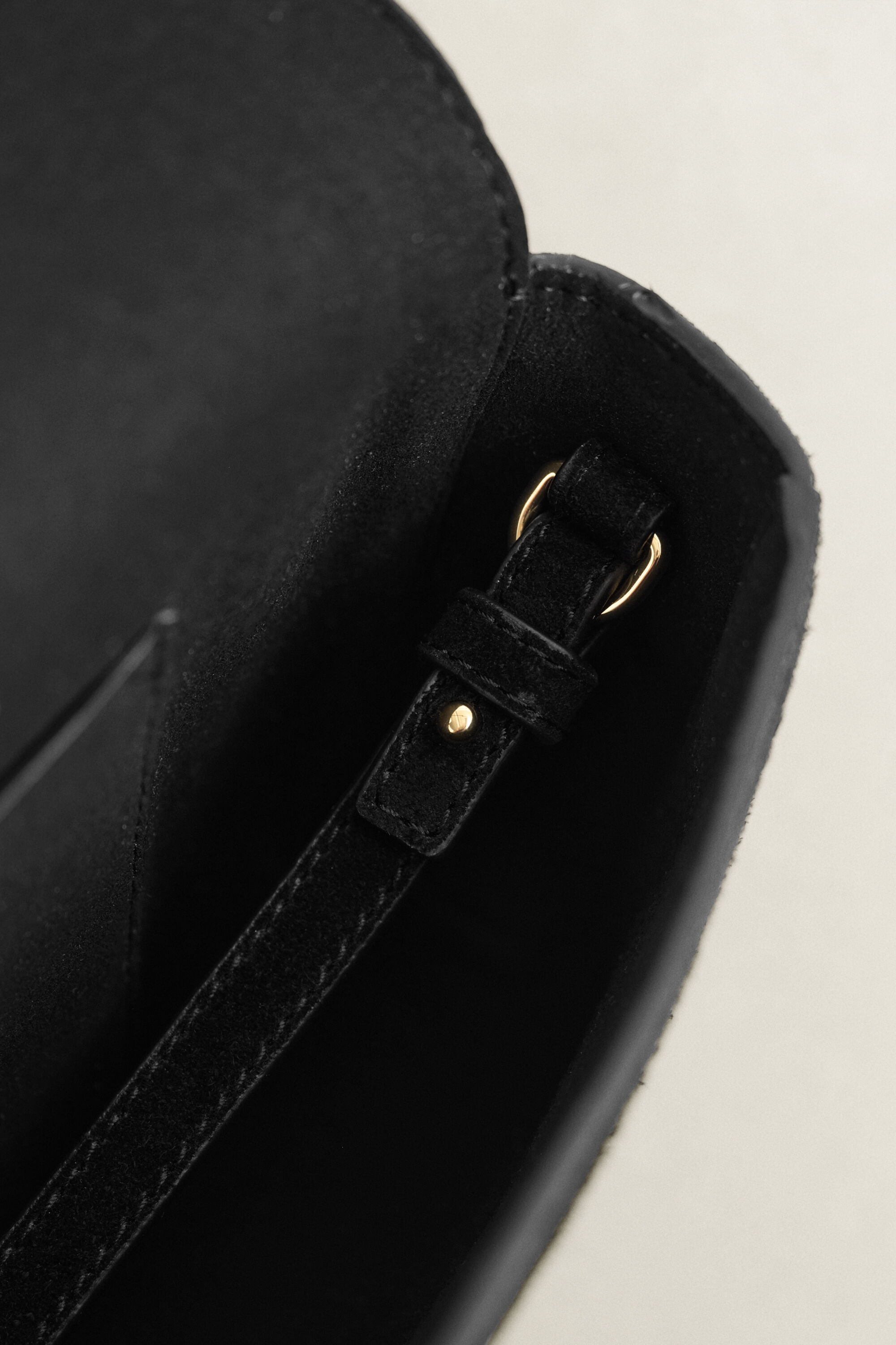 Pochette in camoscio