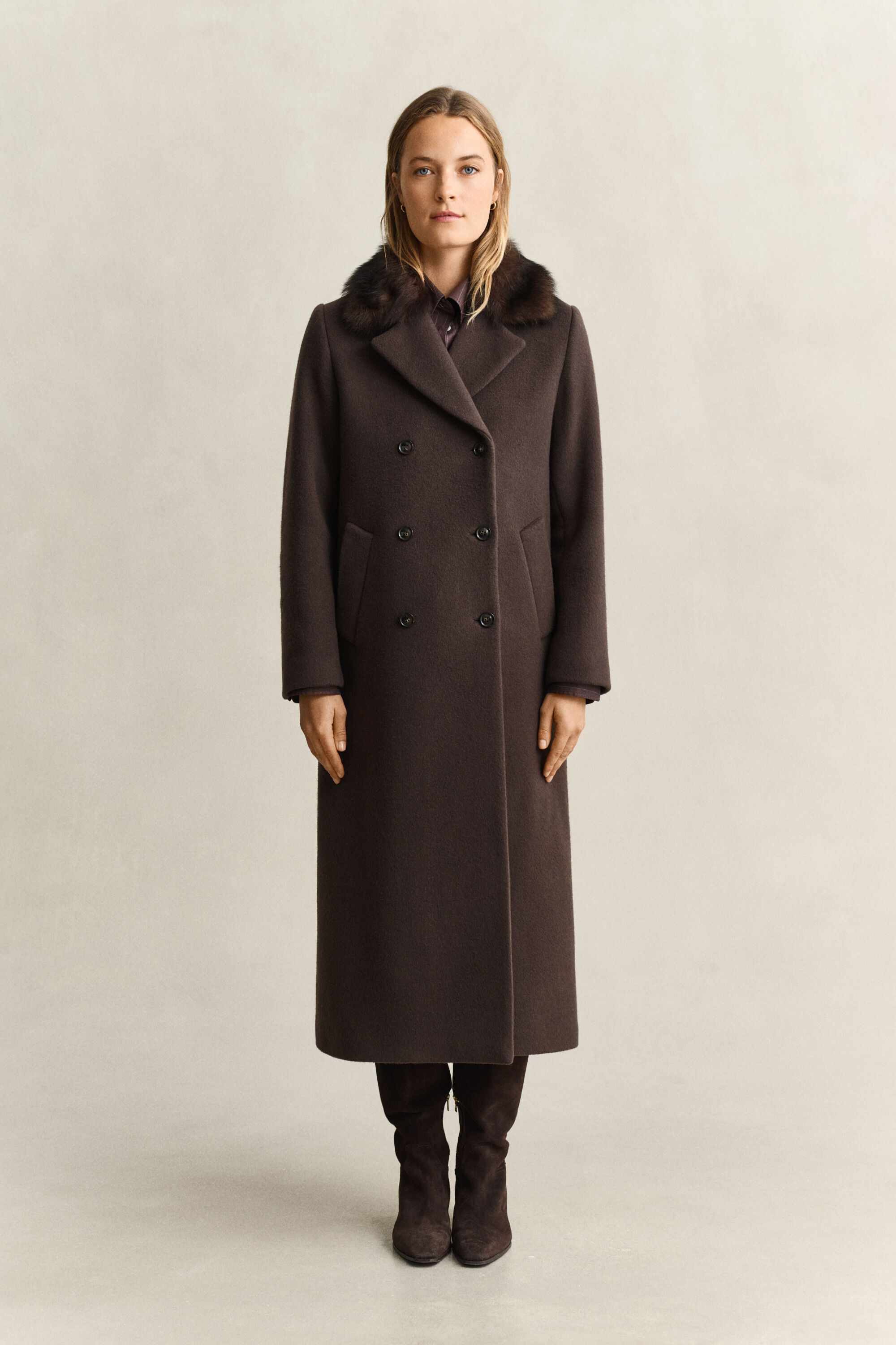 Cappotto con colletto in shearling