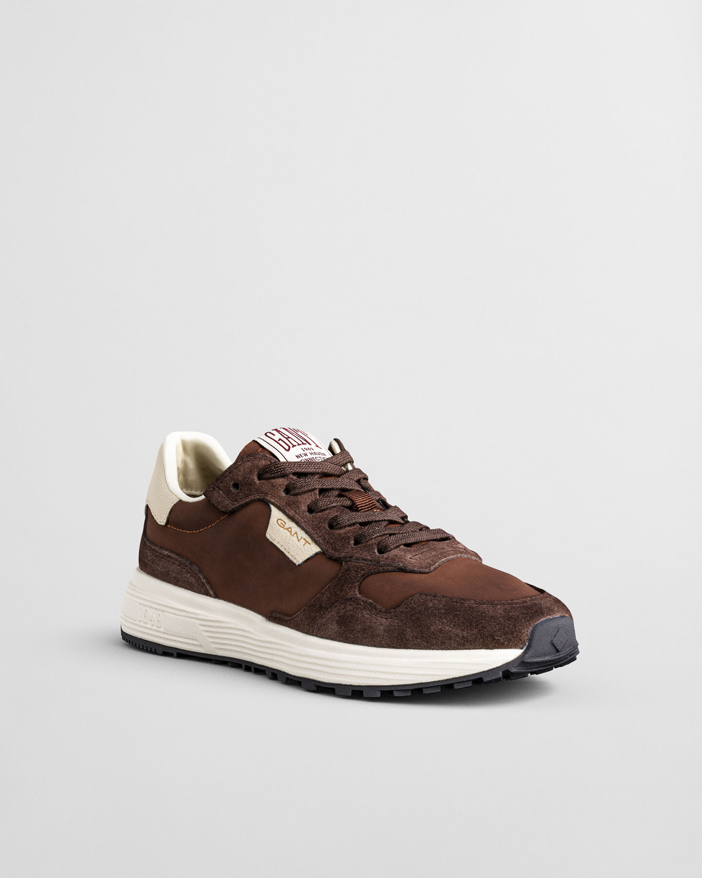 Sneakers Beywin in camoscio e nylon