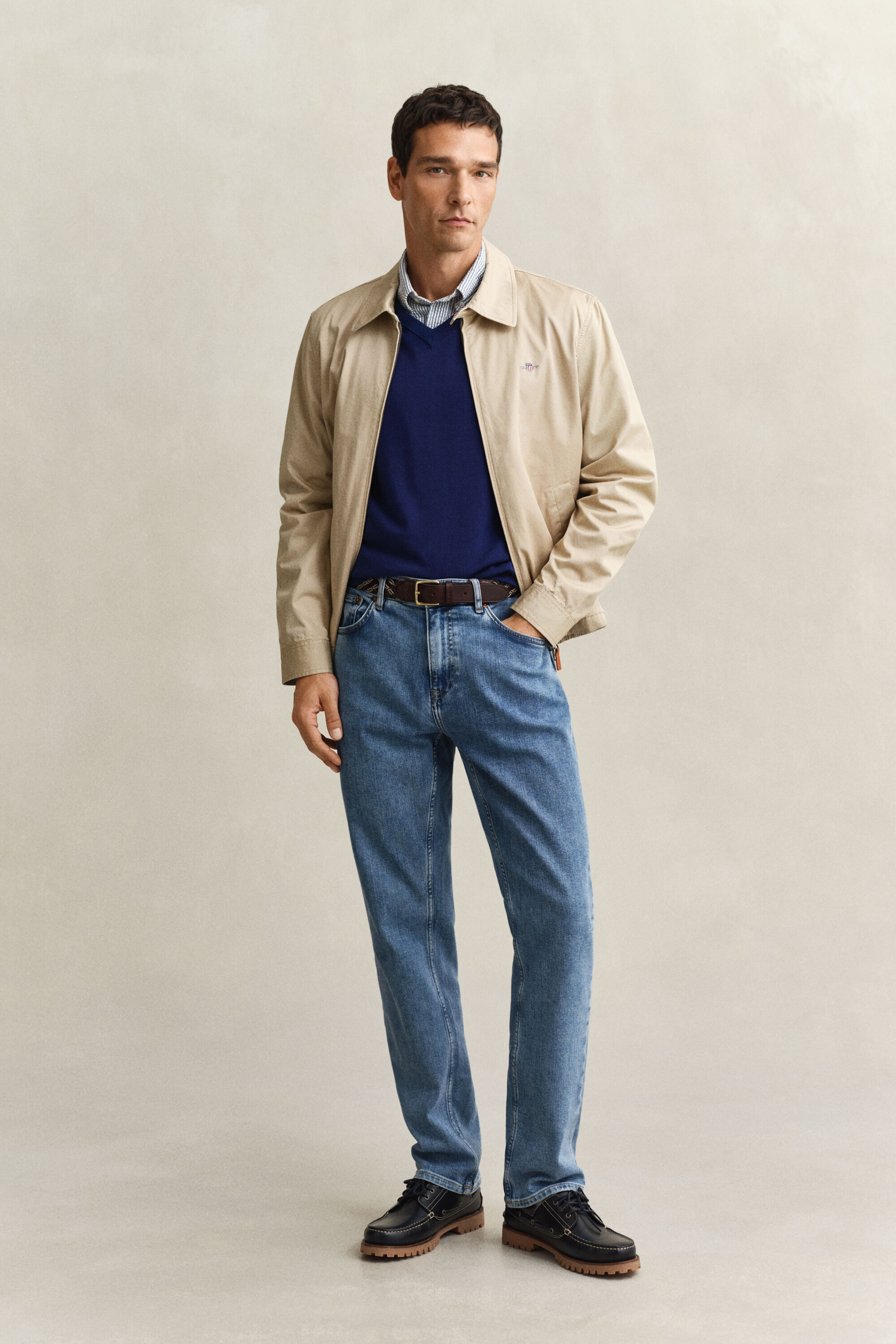 Maglia in cotone con scollo a V classico