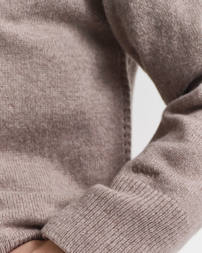 Maglia girocollo in morbida lana misto cashmere