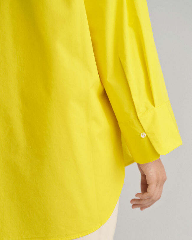 Camicia con polsini ampi e oversize fit