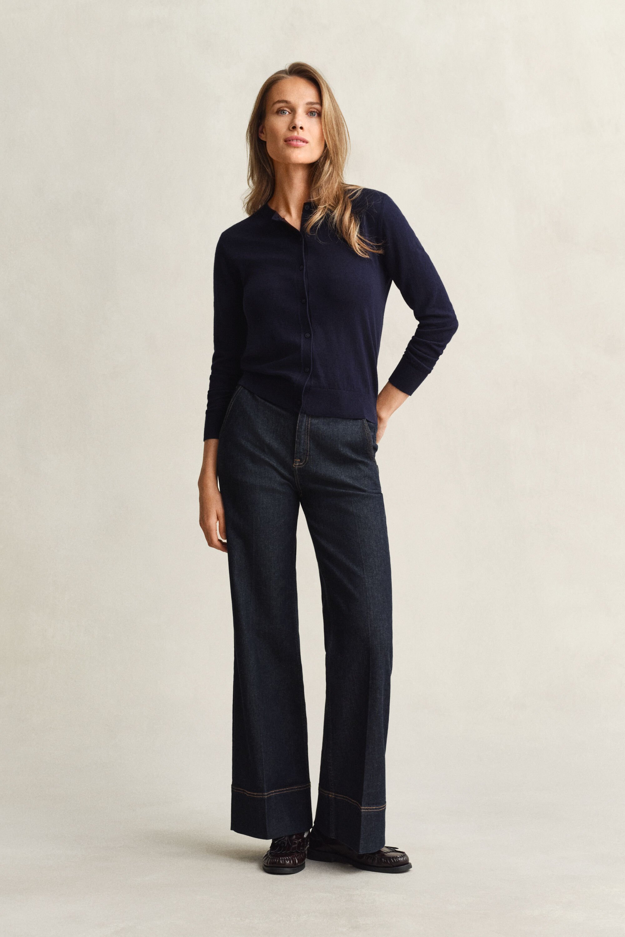 Cardigan girocollo leggero