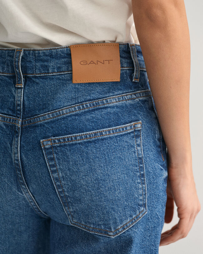 Jeans alla caviglia con gamba dritta