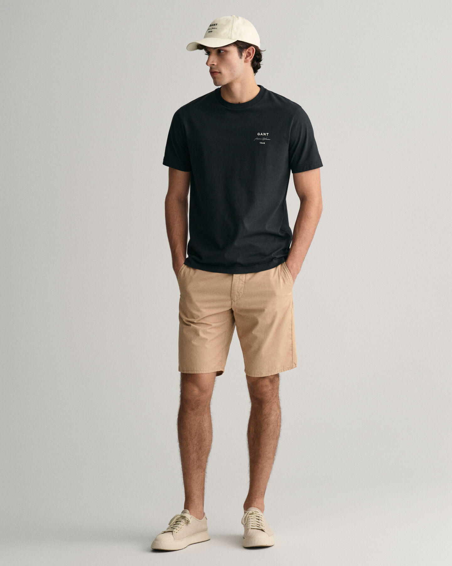 T-shirt con grafica della scritta GANT