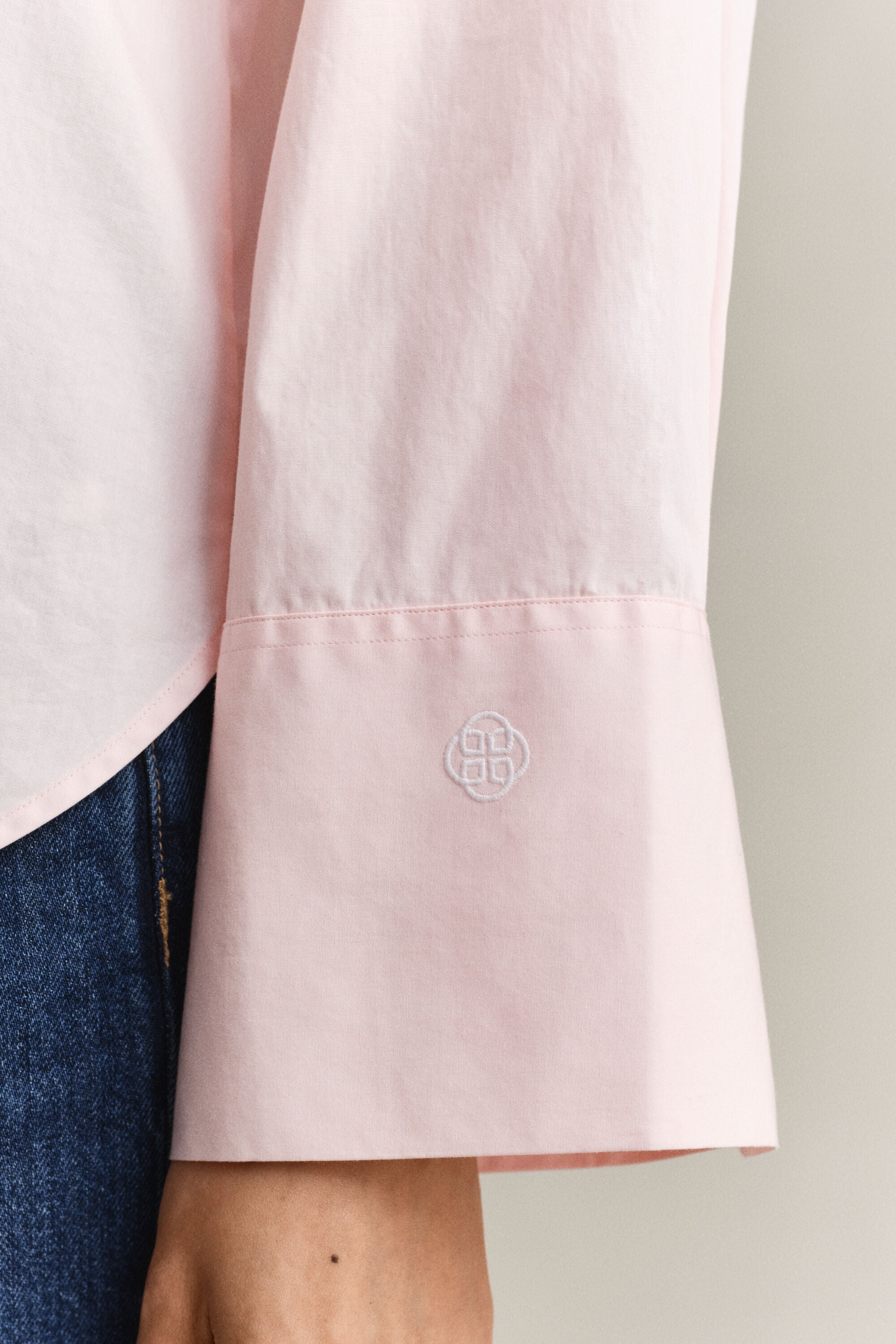 Camicia classica in popeline con maniche ampie