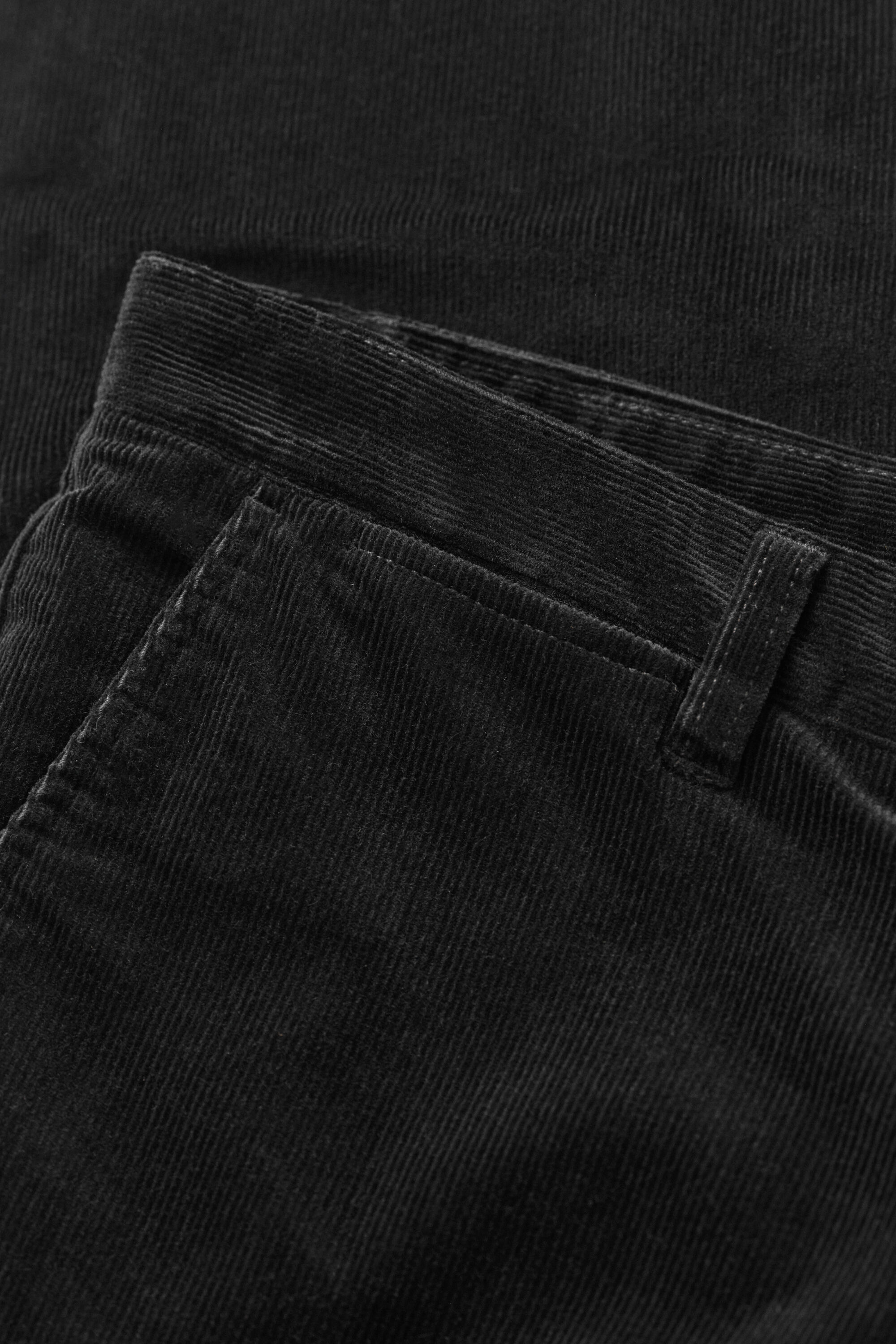 Pantaloni chino in velluto a coste slim