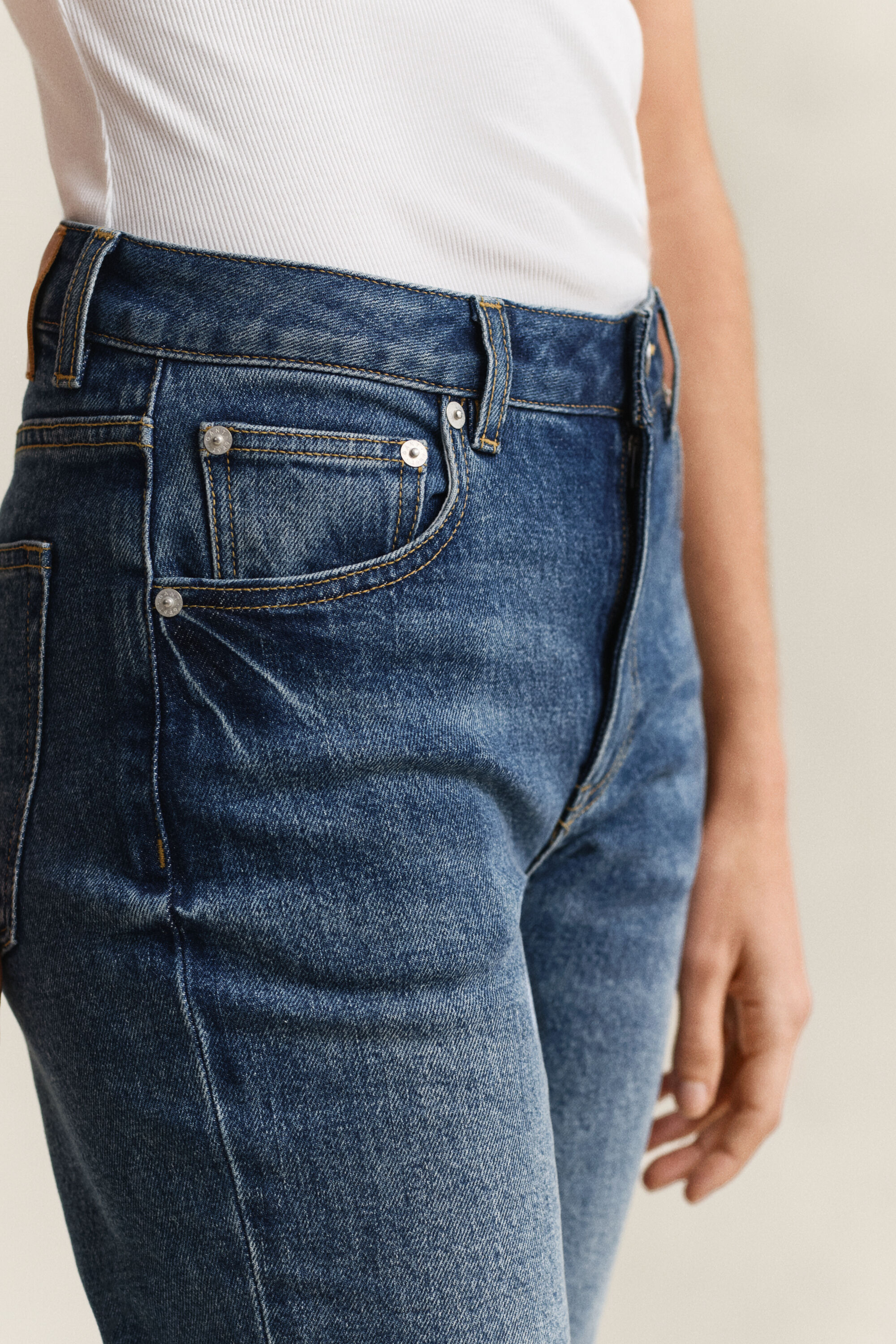 Jeans elasticizzati con gamba dritta