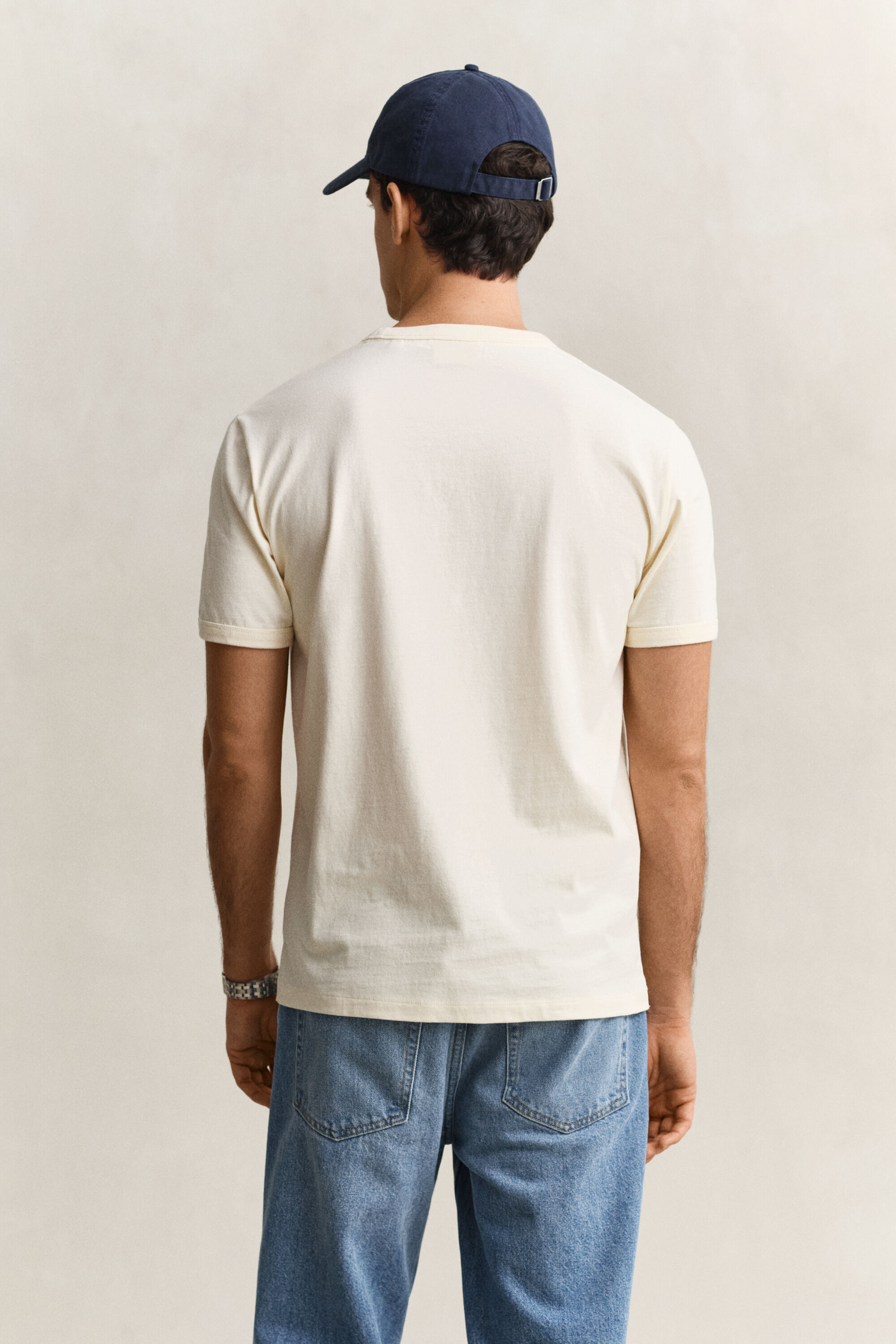 T-shirt con grafica Spray