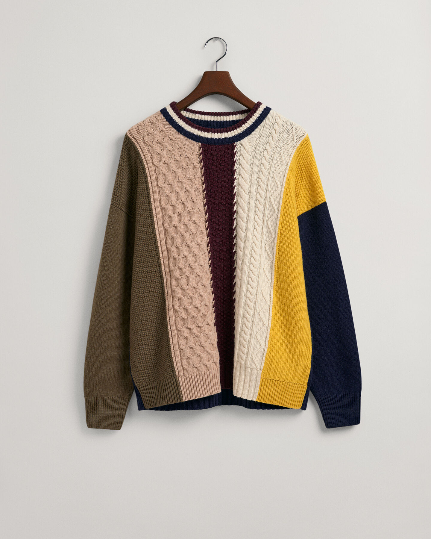 Maglia girocollo in cotone con patchwork di trecce