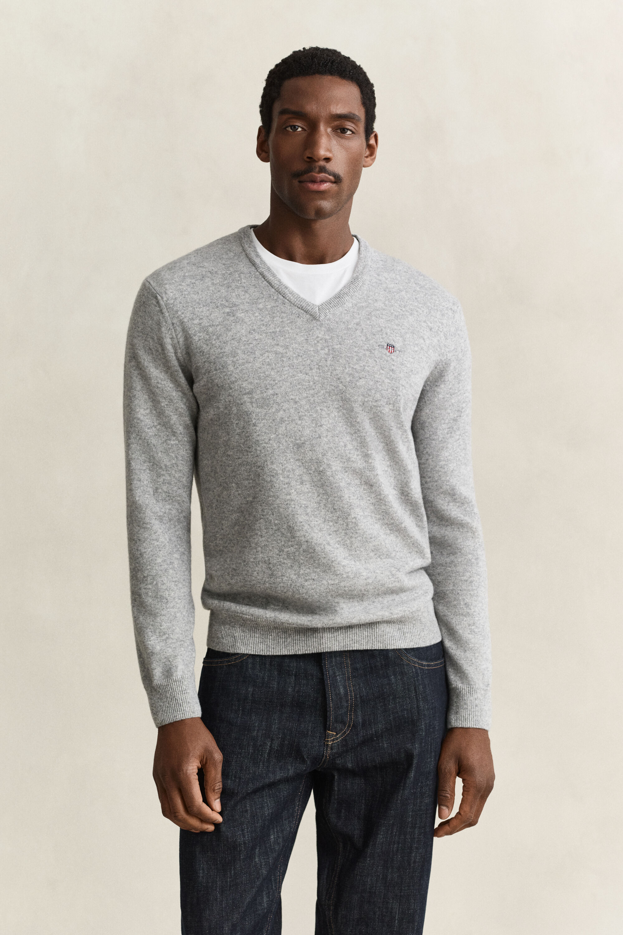 Maglia con scollo a V in lana d’agnello