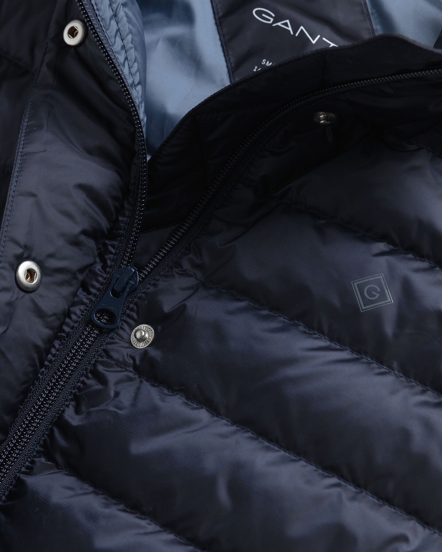 Piumino smanicato leggero