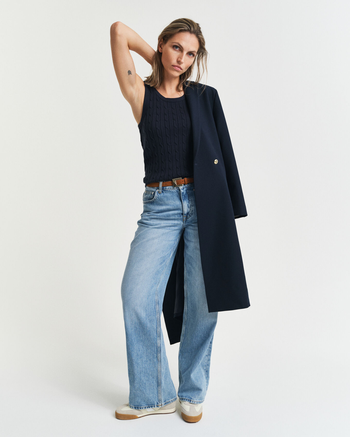 Canotta in cotone elasticizzato a trecce