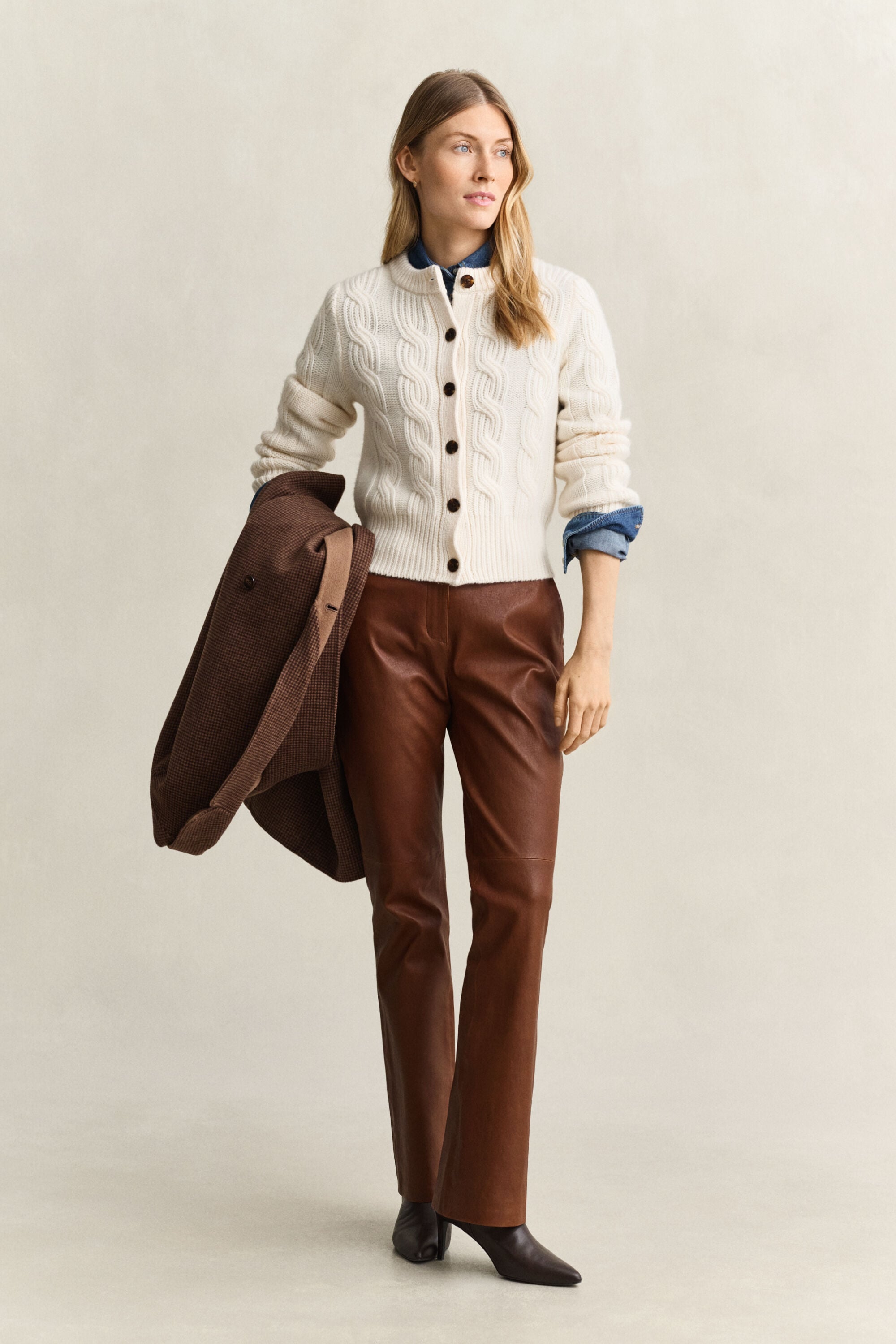 Cardigan in misto lana con lavorazione a trecce
