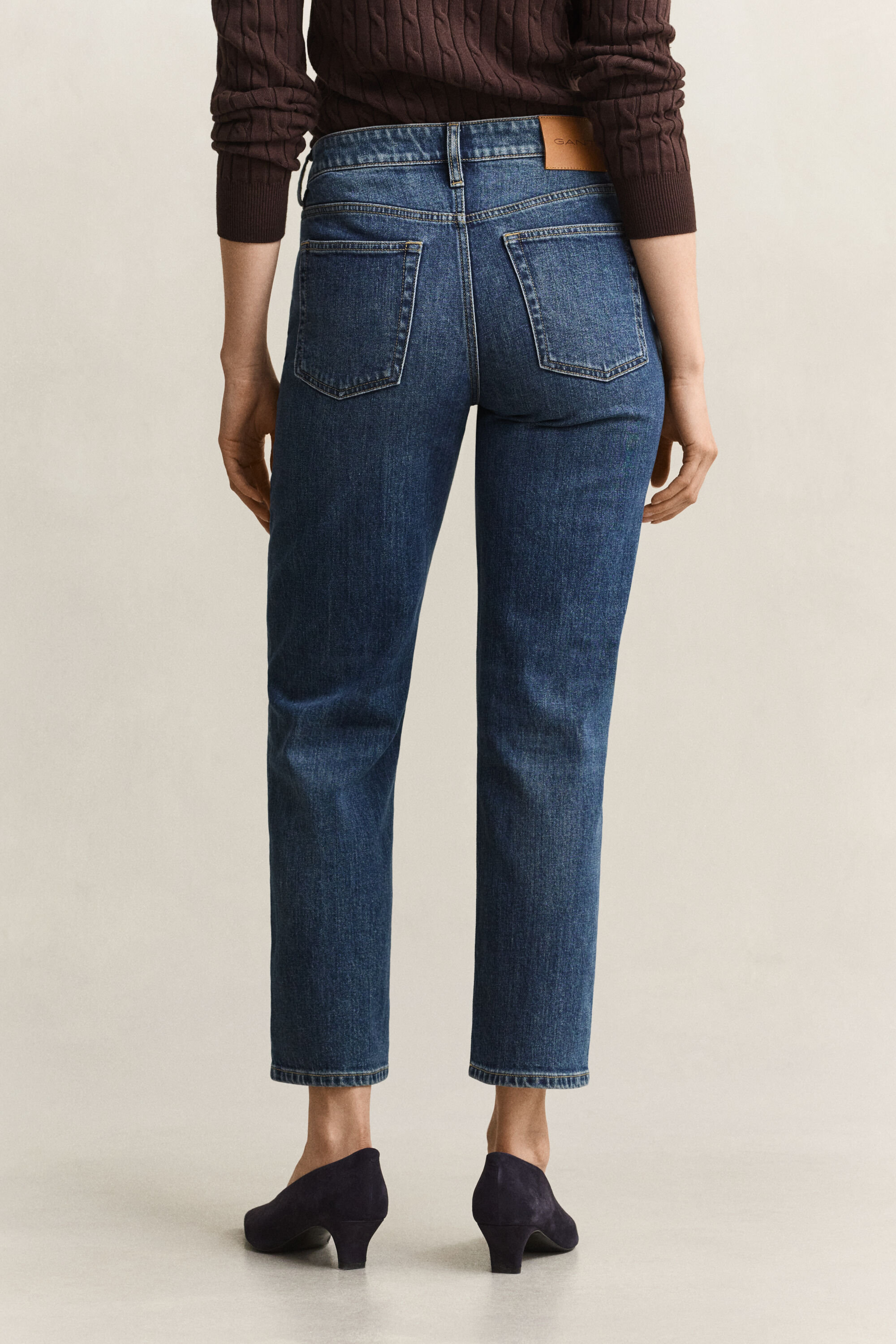 Jeans elasticizzati alla caviglia con gamba dritta