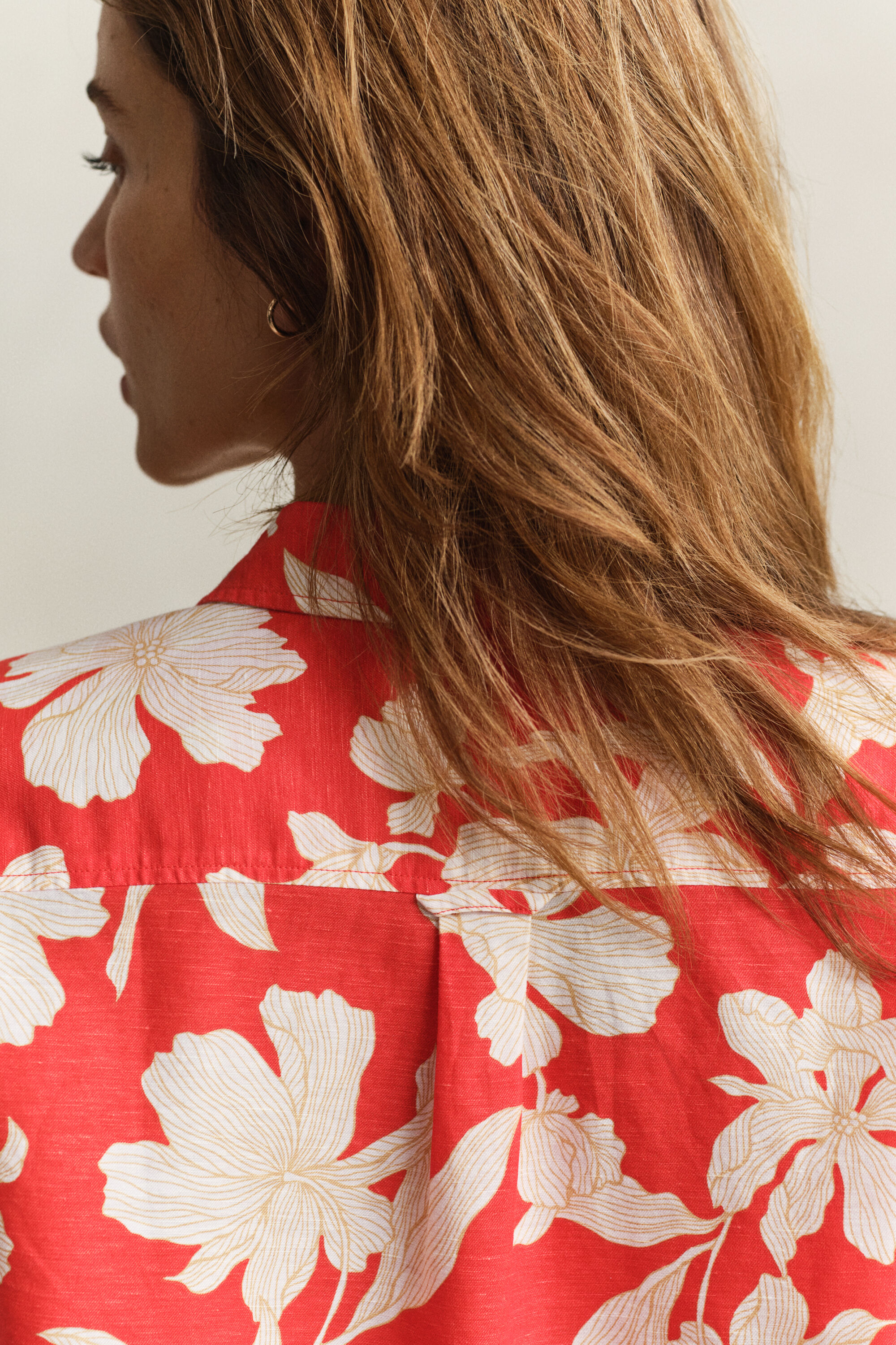 Camicia in lino con stampa floreale