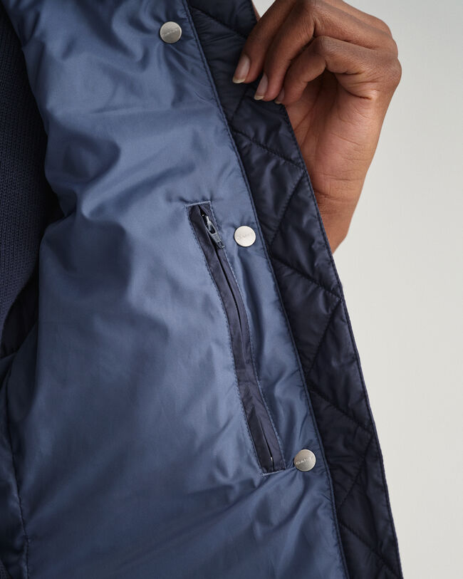 Piumino smanicato leggero