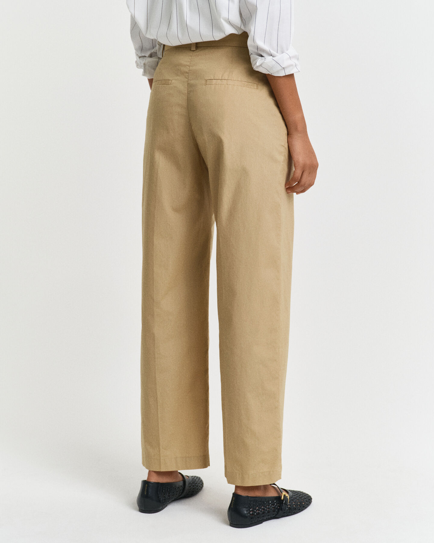 Pantaloni chino leggeri