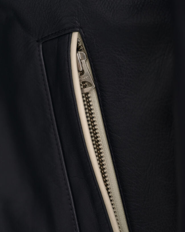 Giacca in pelle corta